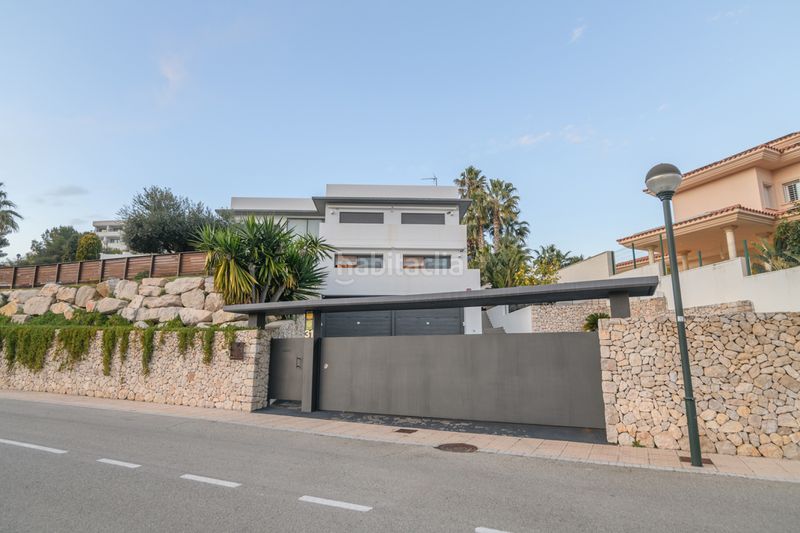 Foto dd7c1953-f486-4658-8eff-1a676464b630. Casa amb aparcament piscina a Can Girona - Terramar - Vinyet Sitges