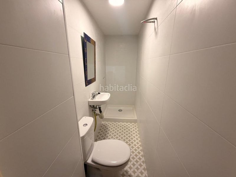 Foto b1ea60b7-c446-4f00-90a3-47fc575dd7af. Local comercial a Centre Viladecans