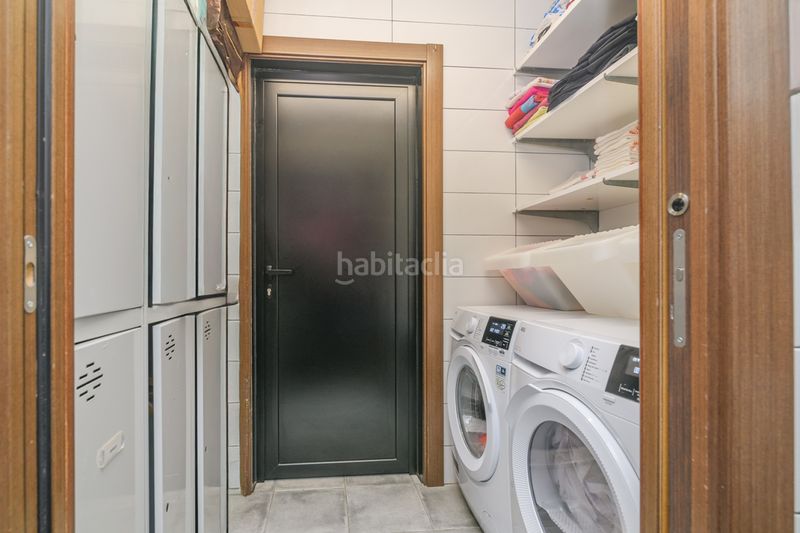 Foto cfde5f09-e1eb-4bfc-8d4f-f95f7f051e54. Local comercial a La Roureda Viladecans