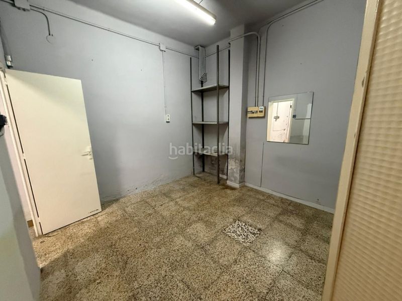 Foto e90bc42b-4a40-4d29-87d0-21d984510b32. Local comercial a Passeig Maragall Gavà