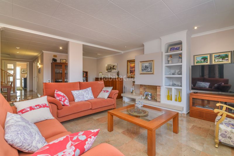 Foto 15b07314-d8c3-497b-a903-30062026372e. Casa amb aparcament piscina a La Sentiu Gavà