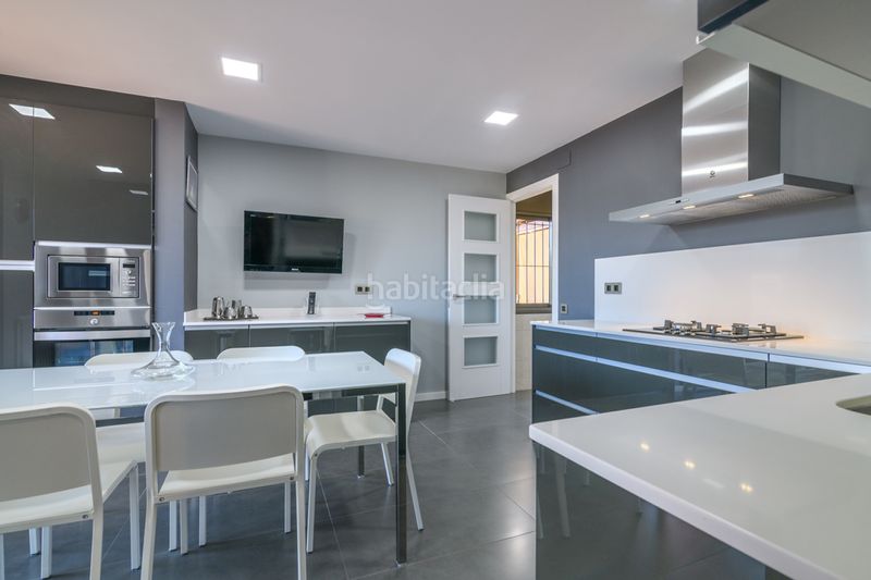 Foto 17afe815-be8e-4cc1-97fe-f3976493134d. Casa amb aparcament piscina a La Sentiu Gavà