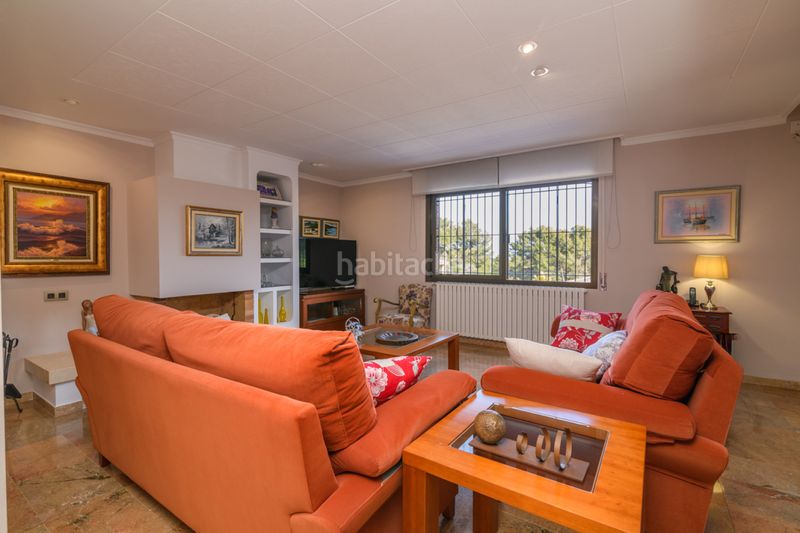 Foto 50ad8b30-f941-4720-9364-9ebe0a27f8ca. Casa amb aparcament piscina a La Sentiu Gavà
