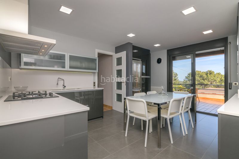 Foto 5689b140-25a0-4df9-afc2-e3fe192acc06. Casa amb aparcament piscina a La Sentiu Gavà
