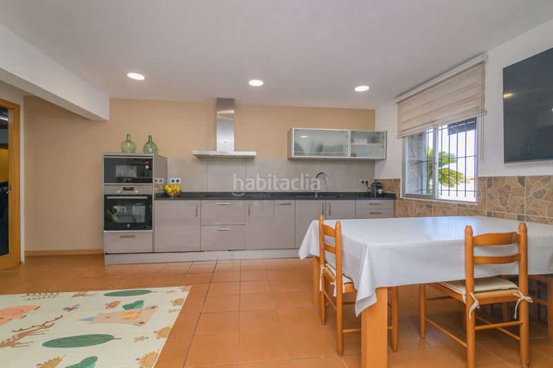 Foto 6533f5c5-c7f6-42f1-b201-ce8e00dd2374. Casa amb aparcament piscina a La Sentiu Gavà