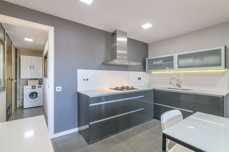 Foto 7fa64610-aea9-4b6a-8465-72367c86f32b. Casa amb aparcament piscina a La Sentiu Gavà