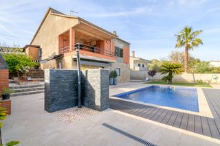 House  Gavà - calle torrentera la. Casa en calle torrentera la 7 gavà
