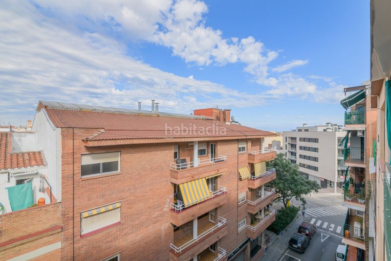 Foto a29a9f58-67c9-474a-b651-5eba35e1a44f. Àtic amb calefacció a Centre Viladecans