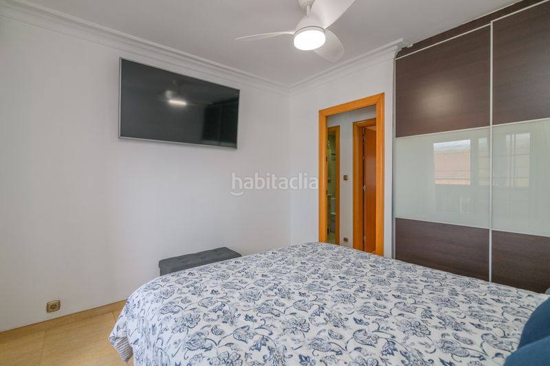 Foto f22fa871-3140-46c3-8c3b-e7d14eebb06b. Àtic amb calefacció a Centre Viladecans