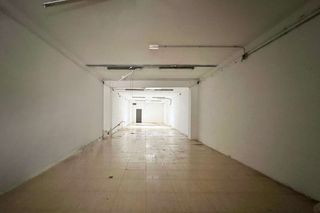 Local Comercial  Sant boi de llobregat - calle antoni gaudi d. Local comercial en calle antoni gaudi d  52 sant boi de llobrega