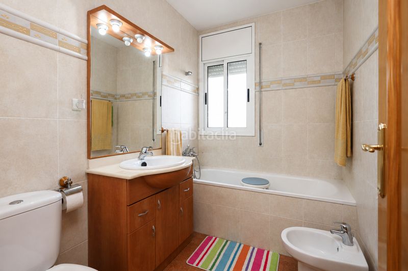 Foto 0b058a6c-36dc-4895-aab5-260ab9585242. Casa amb calefacció aparcament piscina a Sant Andreu de la Barca