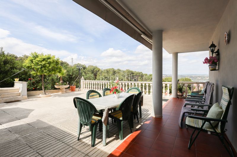 Foto 508d6613-7b10-4409-a51d-68b23b6cf5df. Casa amb calefacció aparcament piscina a Sant Andreu de la Barca