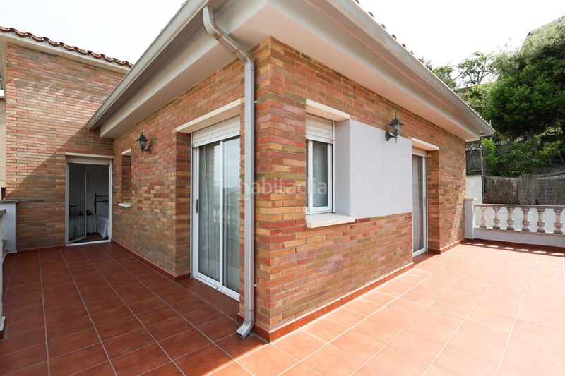 Foto a60043d4-5144-4ff4-bbbe-cf15419d1375. Casa amb calefacció aparcament piscina a Sant Andreu de la Barca