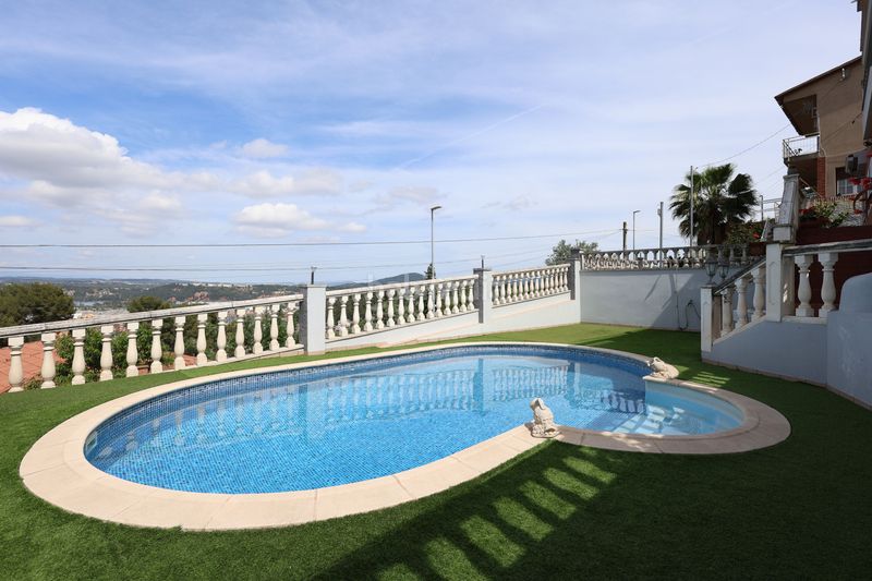 Foto d5cc7336-651c-48e4-9f8c-360ee0d4a941. Casa amb calefacció aparcament piscina a Sant Andreu de la Barca