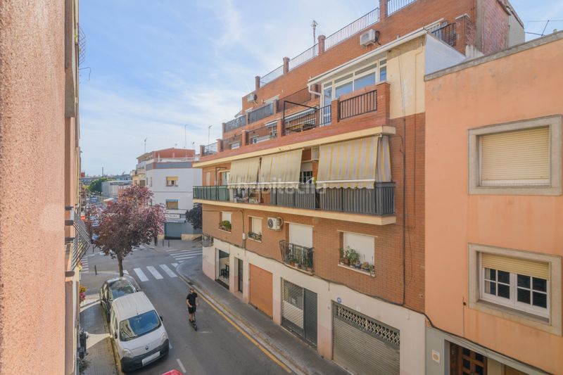 Foto 33bd70f0-2480-45cc-b364-bb015aa78750. Pis a Centre Viladecans