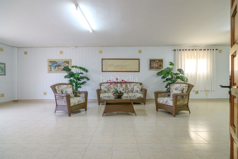 Foto 40794d0f-f574-4bdb-b78d-f90b97401964. Casa amb aparcament a Vilamarina Viladecans