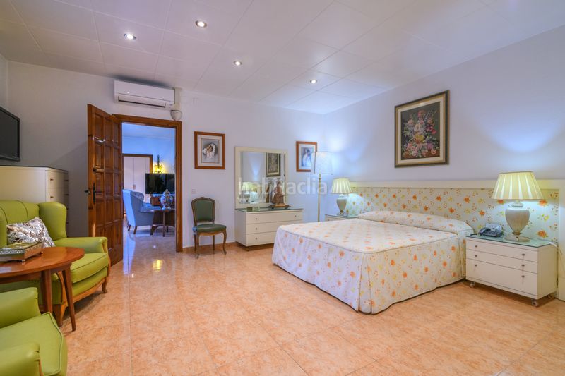 Foto 4ba71ec3-b012-4279-919a-a60906a43f62. Casa amb aparcament a Vilamarina Viladecans