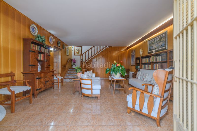 Foto 5e8d605e-8c39-4564-a28c-26c4999eb3c9. Casa amb aparcament a Vilamarina Viladecans