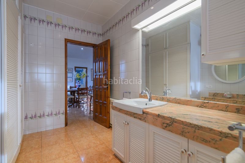 Foto 73c35edb-e486-45d0-b14c-a7c669932772. Casa amb aparcament a Vilamarina Viladecans