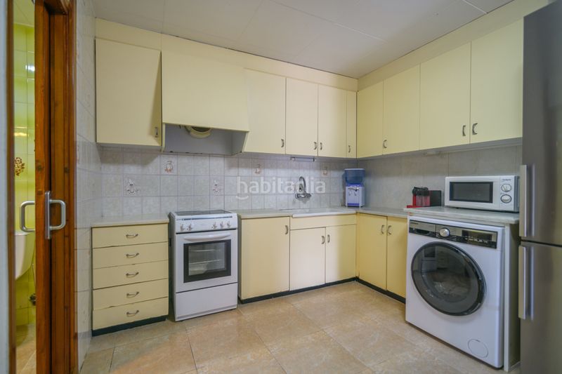 Foto 987cb899-0dce-42e5-907d-f4f15a37613a. Casa amb aparcament a Vilamarina Viladecans