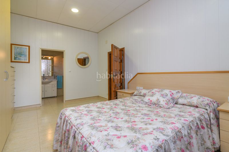 Foto a7db08de-d4ef-493a-8f8a-0429be8745ba. Casa amb aparcament a Vilamarina Viladecans