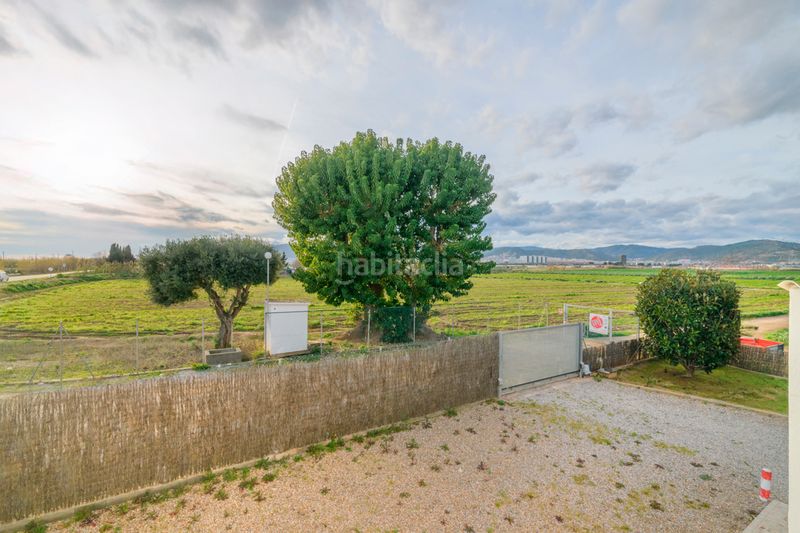 Foto b6a272a4-de7a-419d-98fa-368bb1da6889. Casa amb aparcament a Vilamarina Viladecans