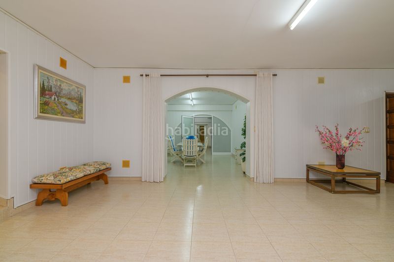 Foto c049353d-4098-433c-8d04-5a70cf509c6b. Casa amb aparcament a Vilamarina Viladecans