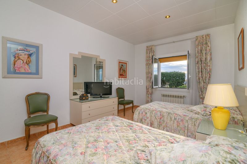 Foto ca6eca9d-e7af-4794-a96e-9aeccb167d92. Casa amb aparcament a Vilamarina Viladecans