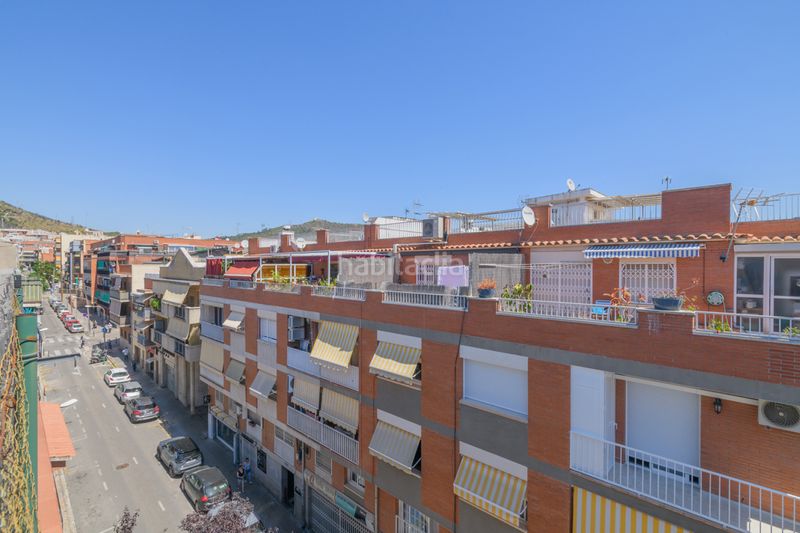 Foto cbf63c51-48e2-4236-a11d-32b8400bb7bf. Àtic a Centre Viladecans