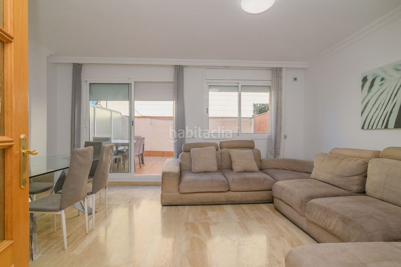 Foto c2d080c1-e6f4-4791-a2cb-6d9c5614f7c2. Casa amb calefacció aparcament piscina a Bellamar Castelldefels