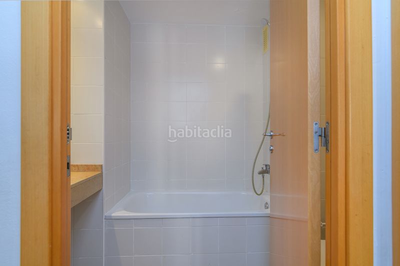 Foto 8a6d4f99-dfc1-45c0-bd5e-828c1240e3f9. Pis amb calefacció piscina a Torre-roja-Campreciós Viladecans