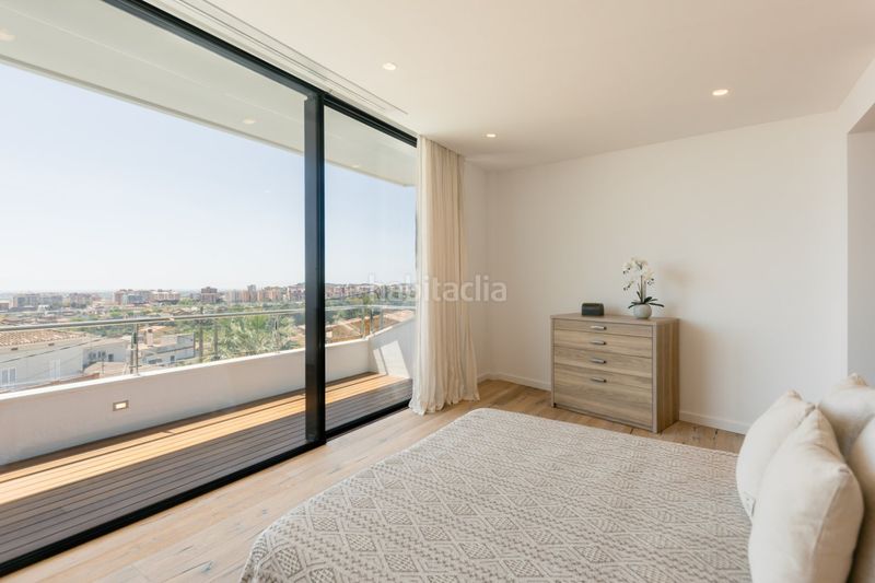 Foto 4185a9a7-cb60-44b8-b454-c945c1a01f11. Casa amb calefacció aparcament piscina a Torrent Ballester Viladecans