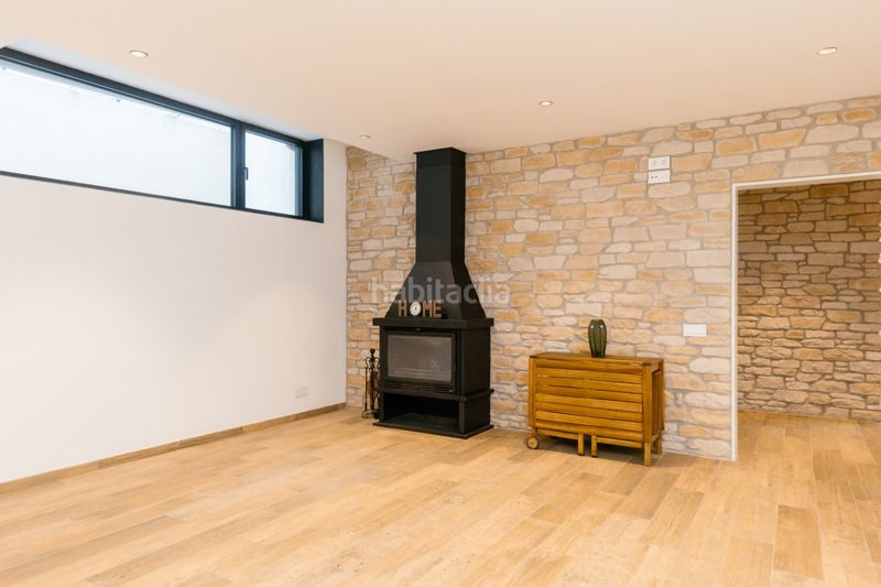 Foto abc518af-0dbc-4ea1-b40f-b8a4ee7fc53d. Casa amb calefacció aparcament piscina a Torrent Ballester Viladecans