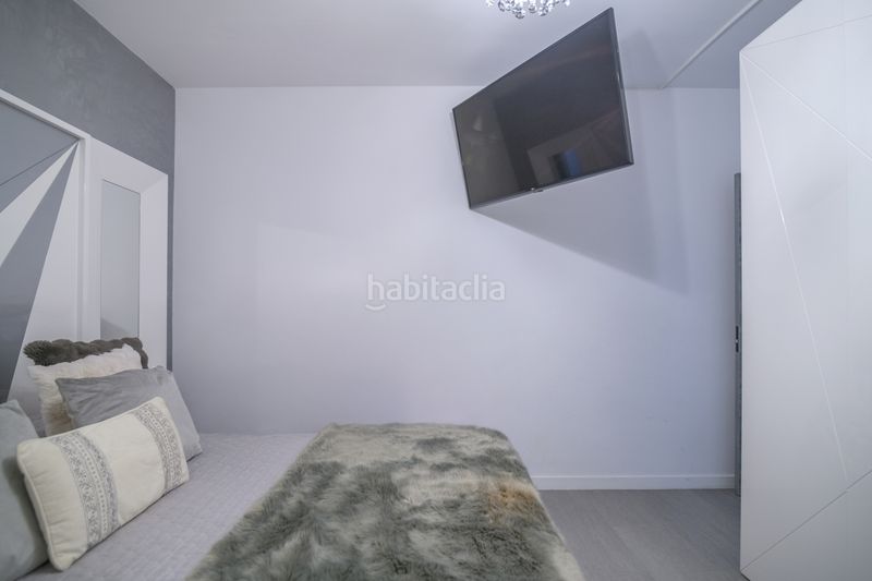 Foto c3fa476a-f634-416f-b3cb-c933a575d5b7. Pis amb calefacció a La Roureda Viladecans