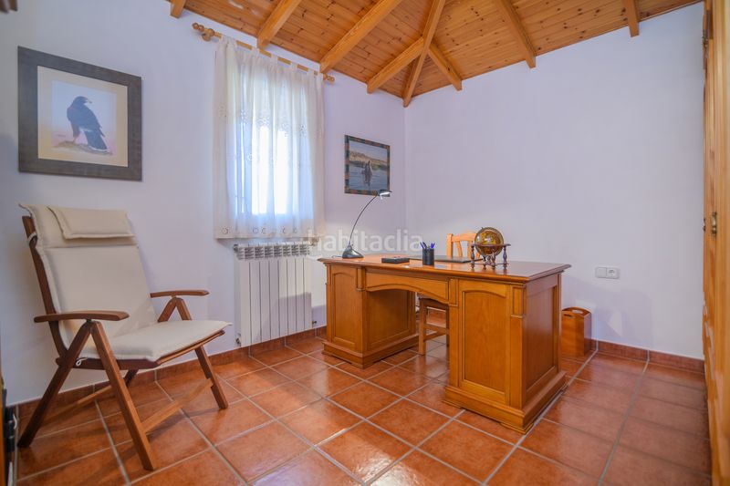 Foto f7dbbf7e-9a7f-475a-9440-d639b6f18b93. Casa amb calefacció aparcament a Begues