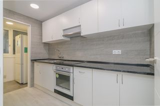 Piso  L�hospitalet de llobregat - cl mas de. Vivienda de 3 habitaciones con ascensor en la torrassa lhospital