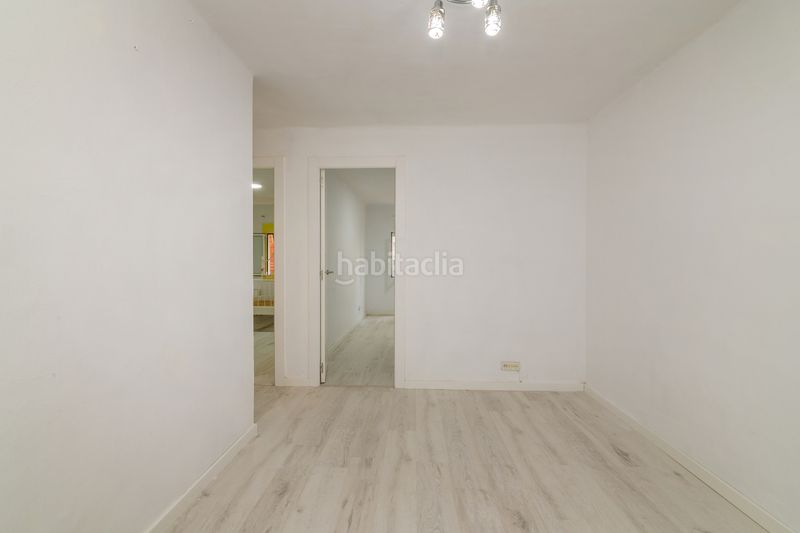 Foto 006e21c2-ce6d-409b-bc8b-499675f558d5. Pis a La Torrassa Hospitalet de Llobregat (L´)