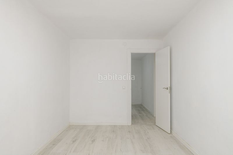 Foto 0b0fc77b-adb2-43c6-ad2e-2957024f9b33. Pis a La Torrassa Hospitalet de Llobregat (L´)