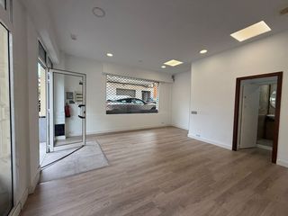 Rent Business premise  Gavà - sant lluis. Local en calle m deu de montserrat 88 gavà