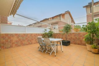 Towny house in Torrent Ballester. Casa luz, amplitud y privacidad en el corazón de viladecans