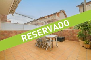 Casa bifamiliare in Torrent Ballester. Casa luz, amplitud y privacidad en el corazón de viladecans