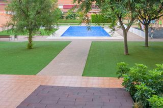 Etagenwohnung  Viladecans - cl antonio machado. Piso con piscina y parking en zona parque tecnológico