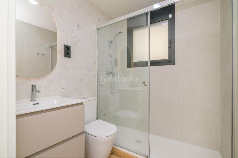 Foto 11c1f18c-7c65-42cf-8e66-a43a0b1f8d32. Casa amb calefacció aparcament a Torrent Ballester Viladecans