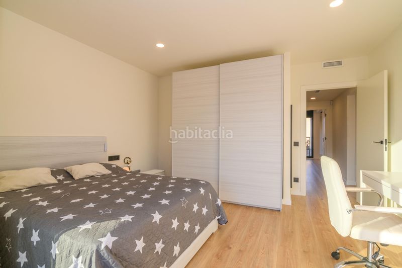 Foto 4c84916b-6960-411f-aa1c-bf4482d70067. Casa amb calefacció aparcament a Torrent Ballester Viladecans