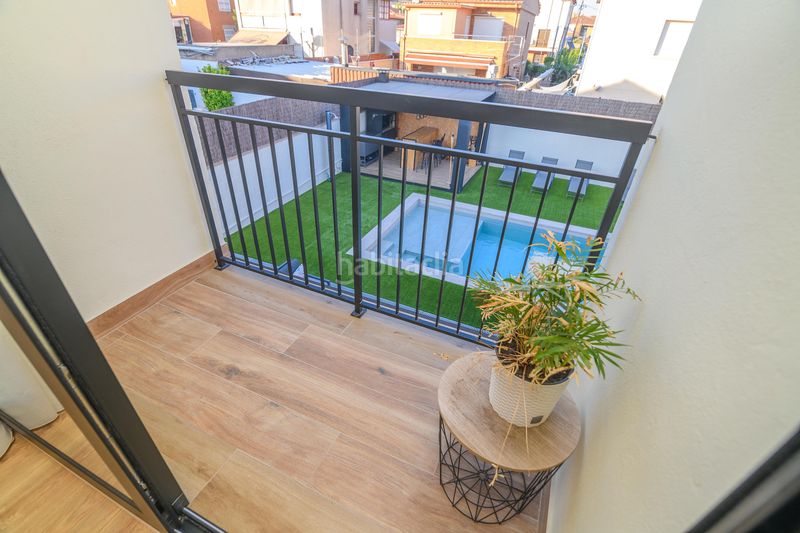 Foto 5af0eaaa-ced0-4087-84b3-e09798be959a. Casa amb calefacció aparcament a Torrent Ballester Viladecans