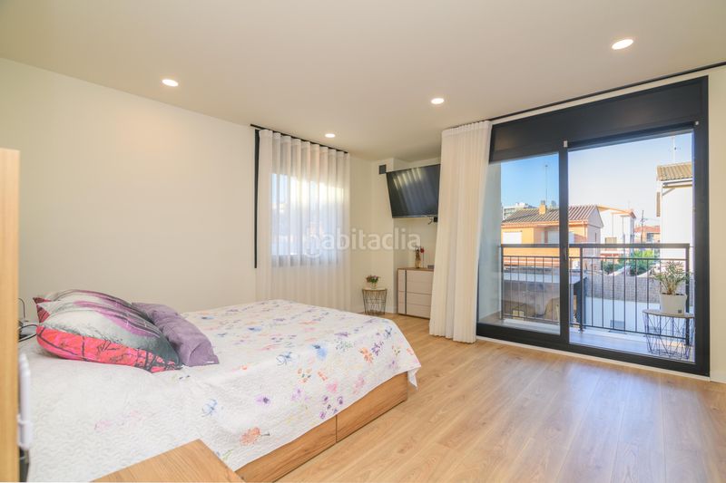 Foto b5f22ce2-30e2-401e-8c98-da2fe04aa7de. Casa amb calefacció aparcament a Torrent Ballester Viladecans