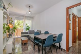 Appartamento  Viladecans - cr sant climent. Piso reformado de 3 habitaciones con trastero y barbacoa comunit