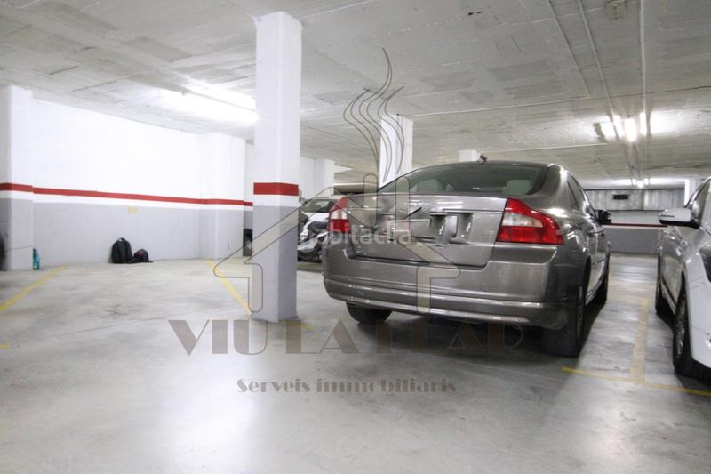 Foto fda72ac5-07ae-41ce-b566-d8b7d5e58910. Aparcament cotxe a Peramàs Mataró