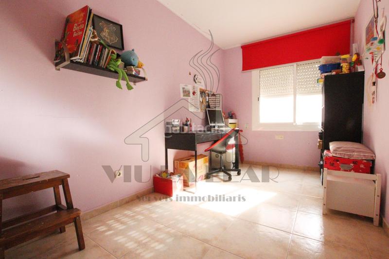 Foto 64742af3-2616-4b50-9cf9-b645132ed471. Casa aparellada a Centre Mataró