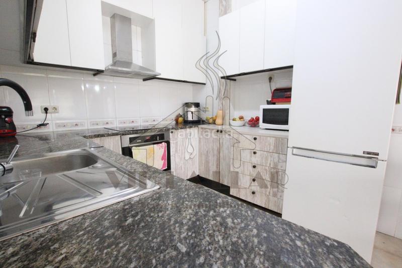 Foto a119e790-d176-4fd3-9668-72d6b29160a1. Casa aparellada a Centre Mataró